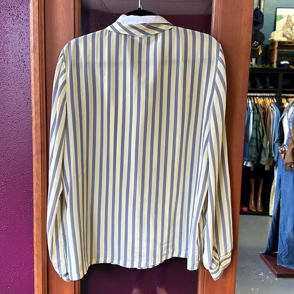 Vintage Ms RUSS striped button down blouse with neck tie - Picture 5 of 5
